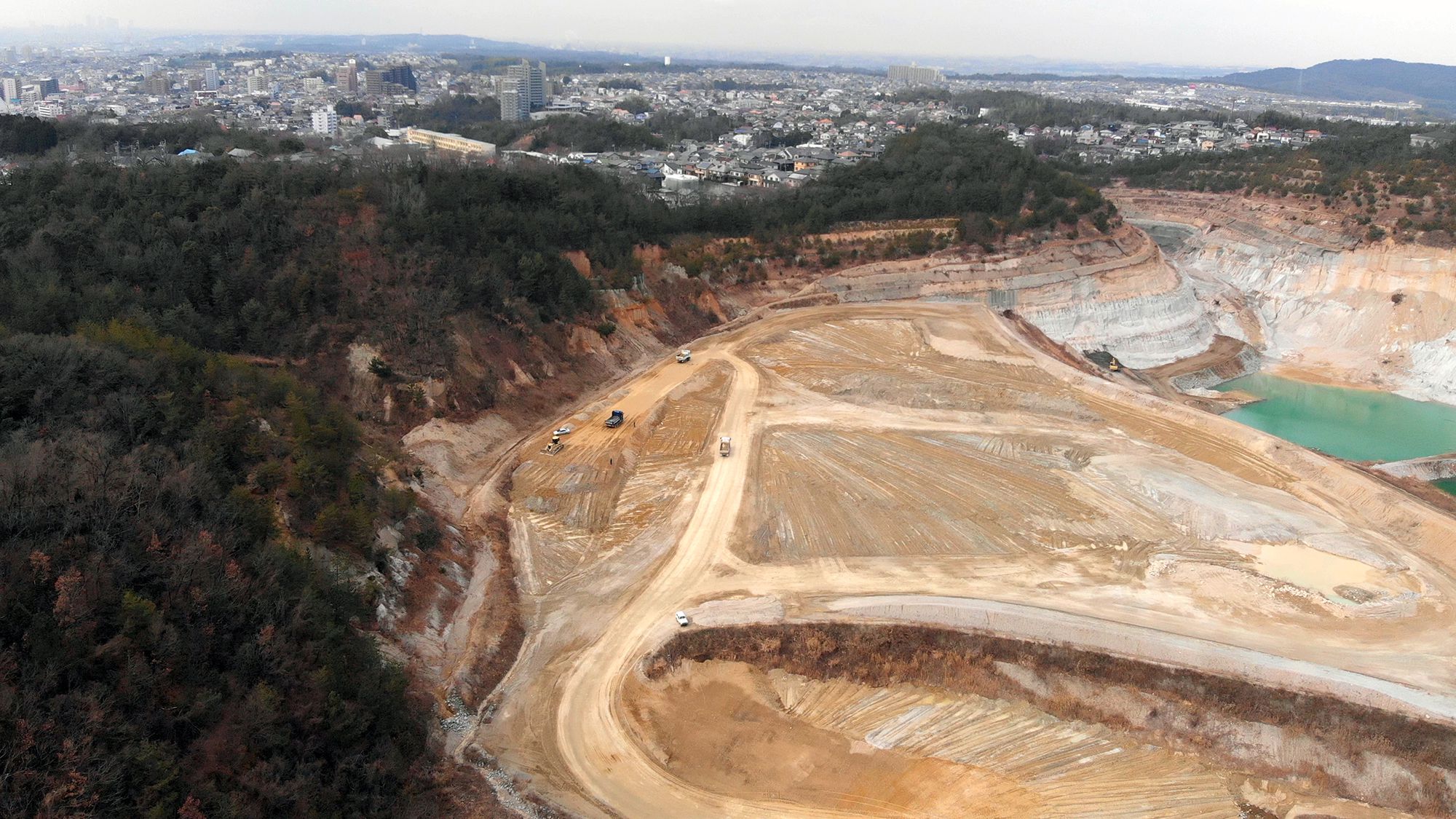 The Clay Pit in Seto. The region's clay are used at Mino and other production areas.
