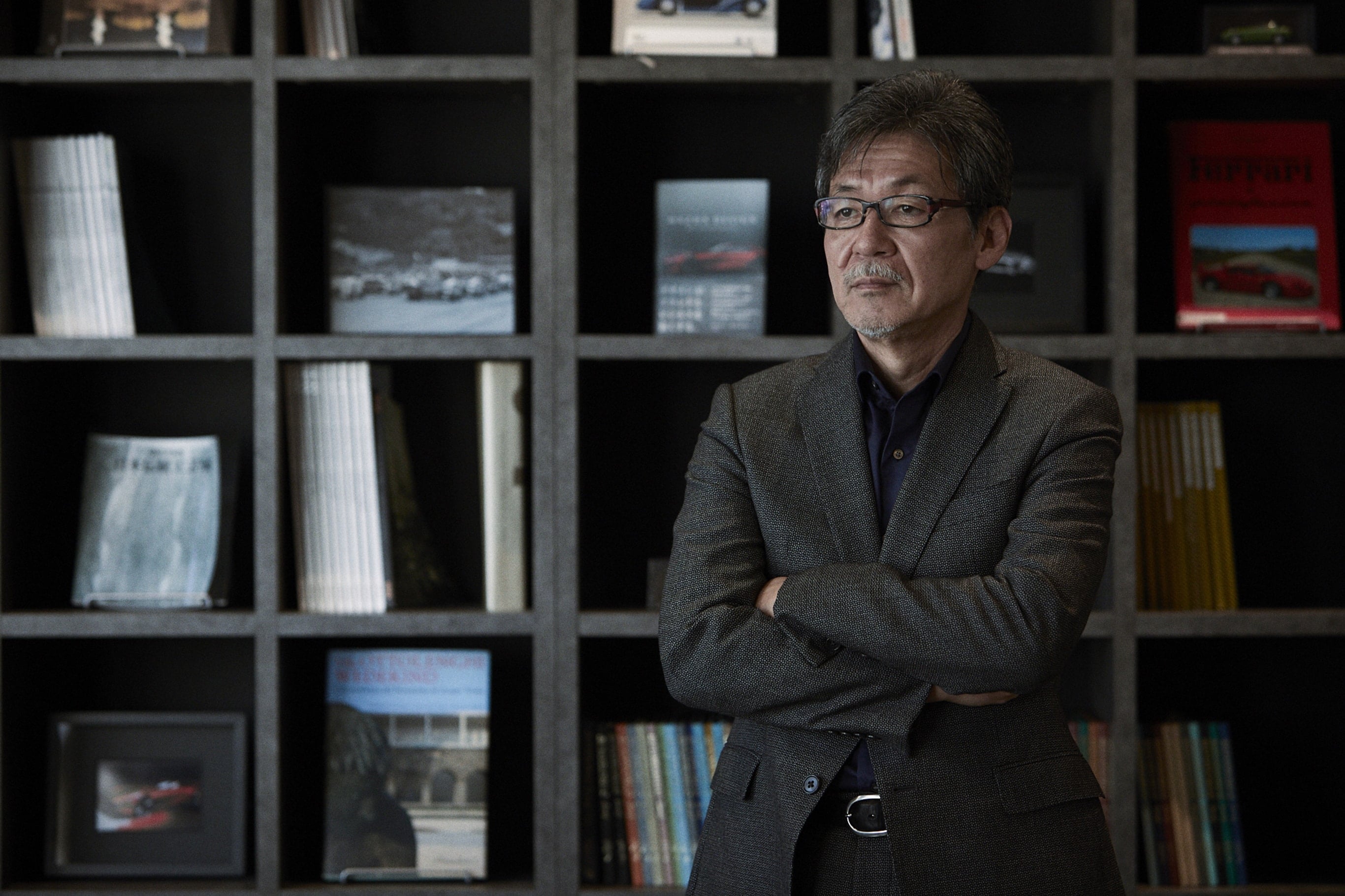 前田育男  Ikuo Maeda      マツダ株式会社　常務執行役員 デザイン ブランドスタイル担当。デザインの力を信じ、マツダの「魂動デザイン」はじめ、ブランドスタイルも統括する。