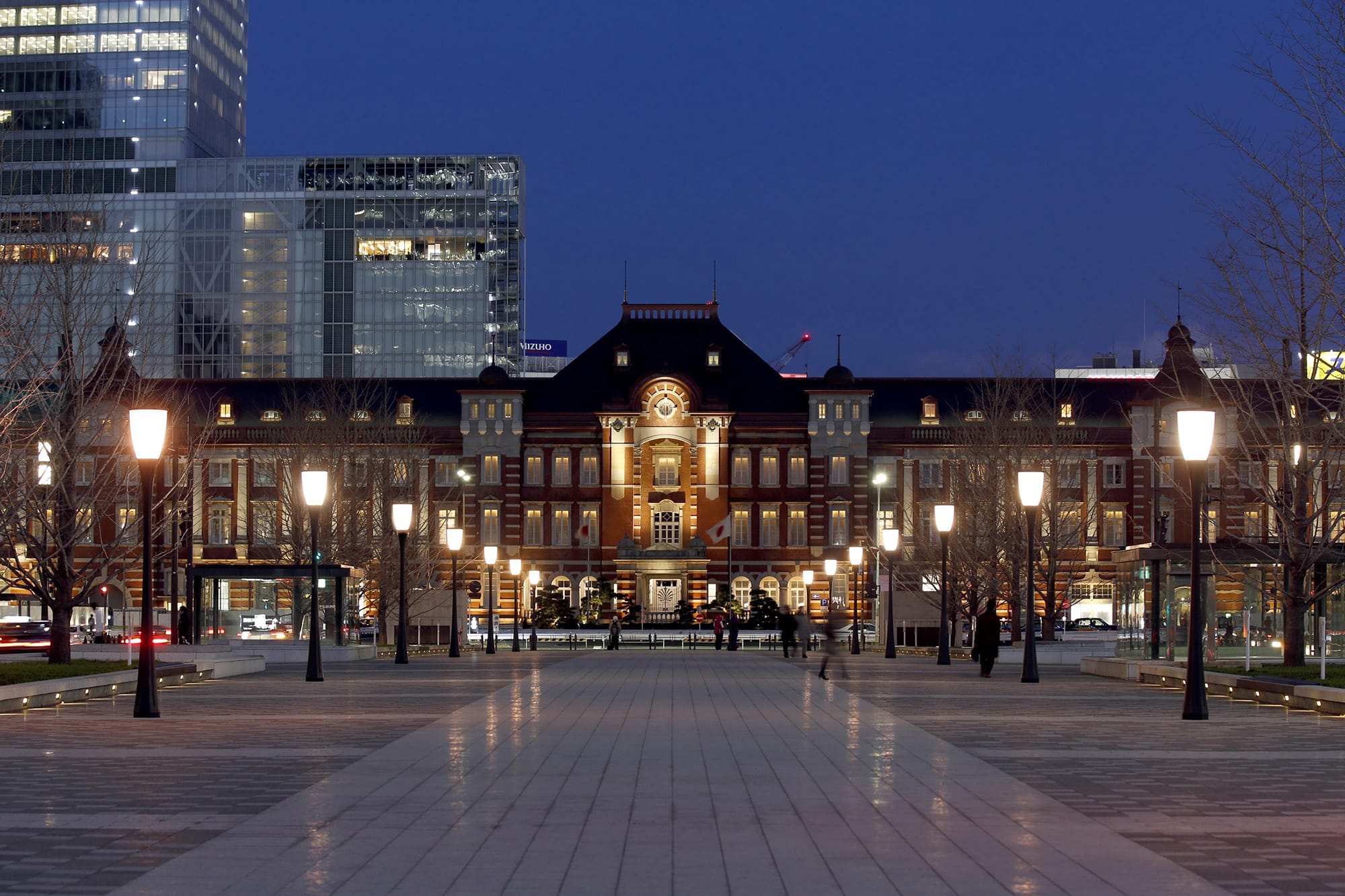 東京のシンボルのひとつである東京ステーションホテル。赤レンガの駅舎や多くの文豪たちに愛された客室は国の重要文化財に指定されている。