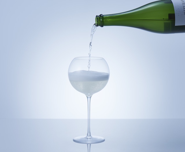 スパークリング日本酒を楽しむための専用グラス「イメルション」