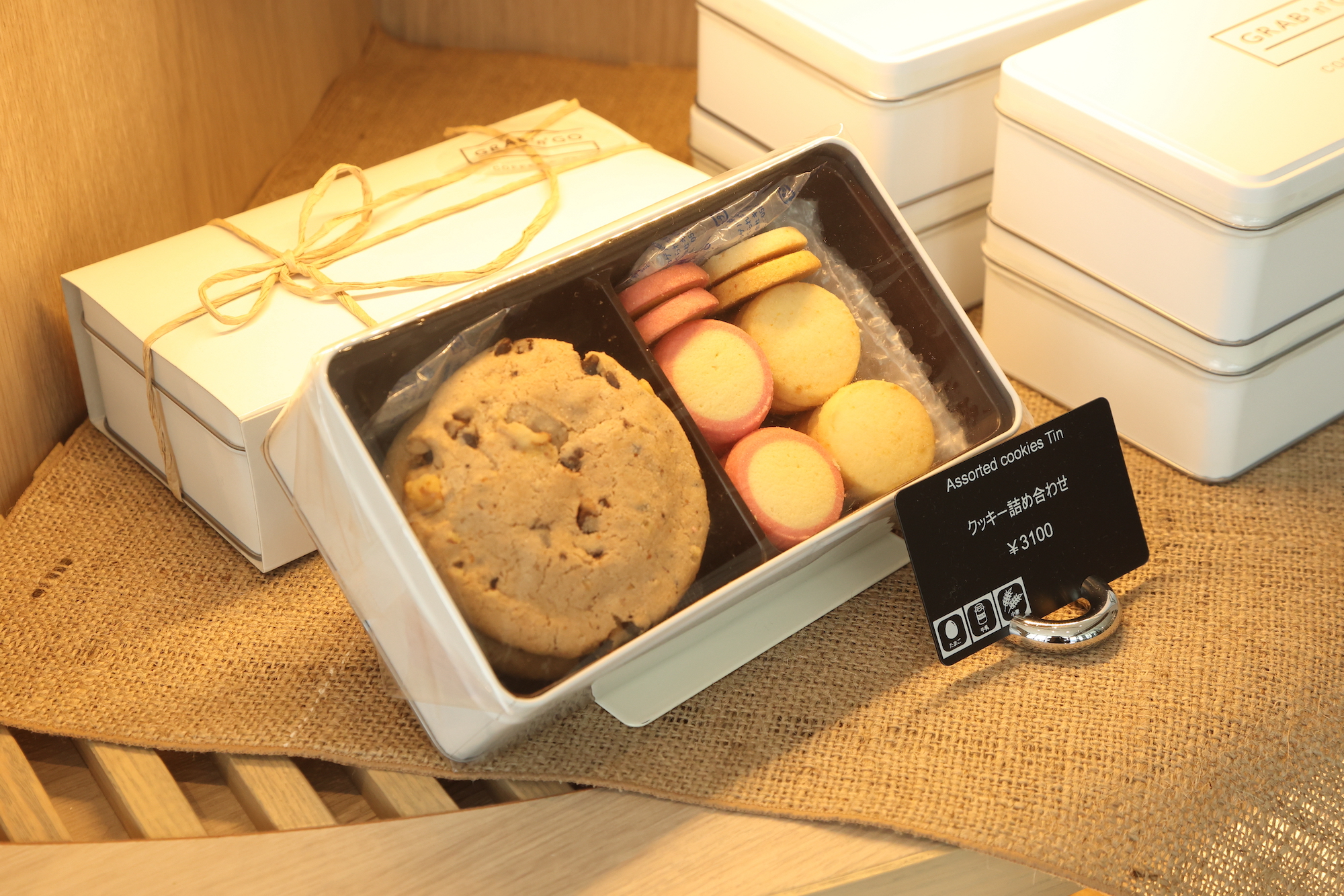 話題のチョコチップクッキーは「GRAB’n GO Coffee & Deli」で購入することができる。