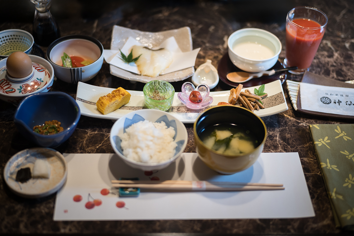 朝食の目玉、卵かけご飯