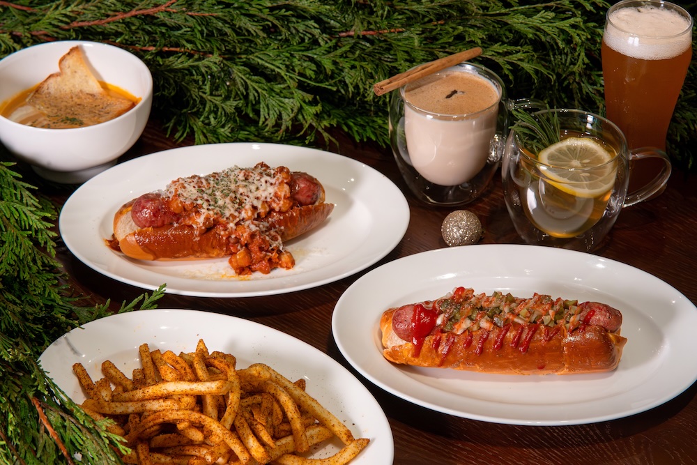 CAFÉ & BAR B（カフェ&バー ビー）クリスマスホットドッグ