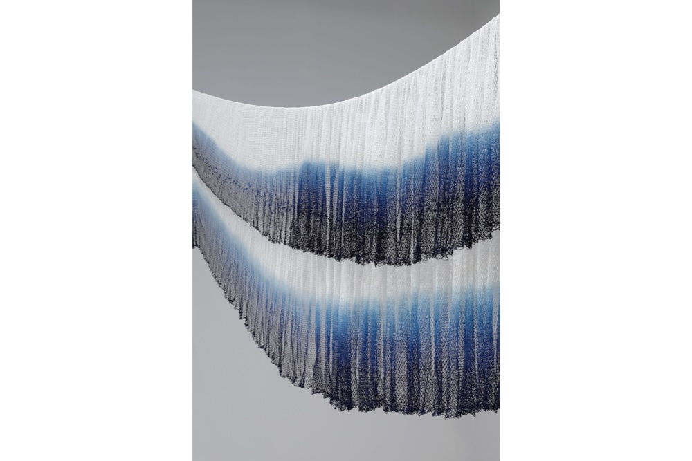 福本汐子《靛蓝之海》局部剪纸图