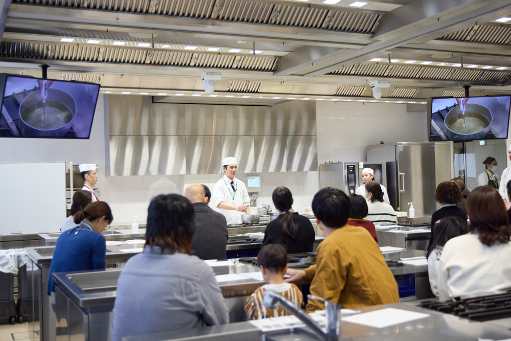 實作工作坊“探索日本和京都料理的深味：體驗高湯的藝術”