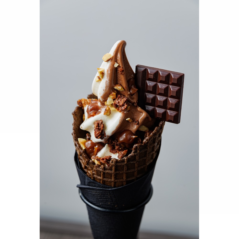 ＜阪急うめだ本店先⾏＞ ソフトクリーム ショコラ＆レ・キャラメル