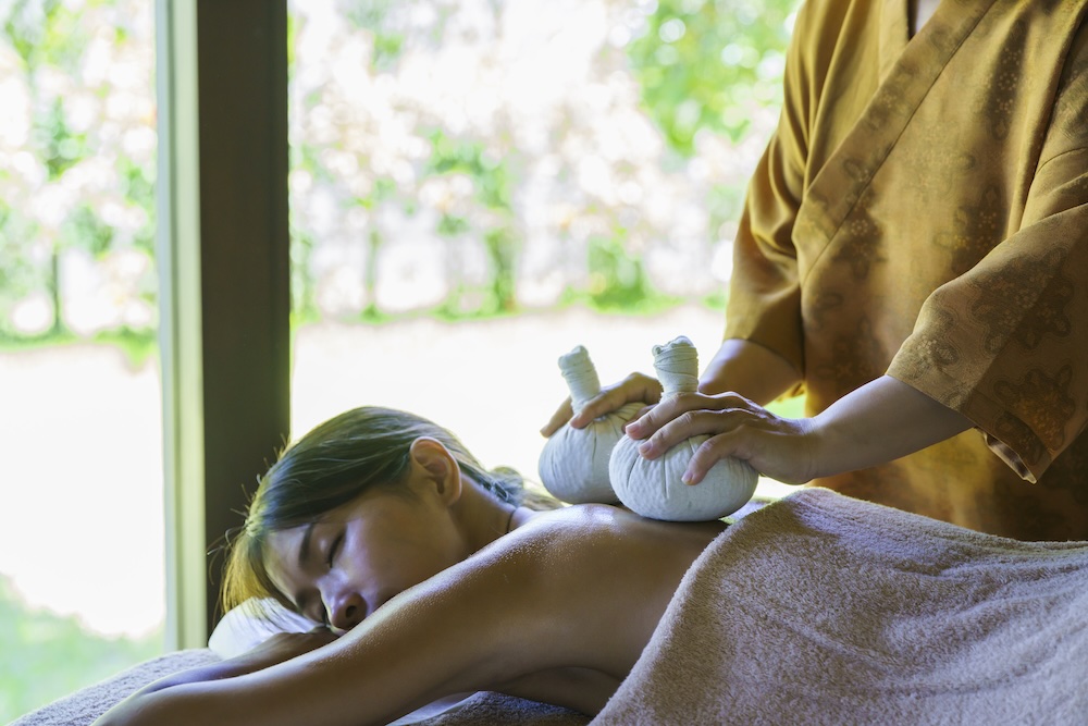 自然に包まれながらのスパトリートメント