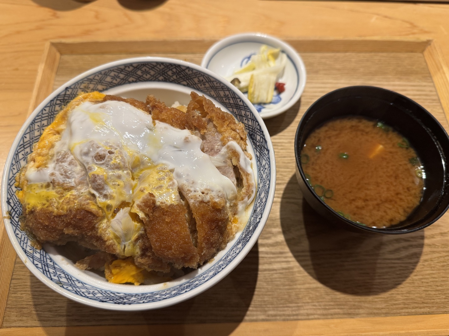 「银座梅林炸猪排」的猪排丼