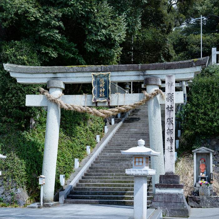 服部神社 縁結びと願いを叶えるご利益で有名