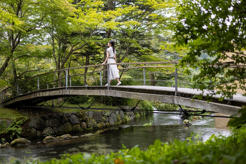 【星のや軽井沢】軽井沢 眠りの逗留-夏-緑陰巡り　清流散策