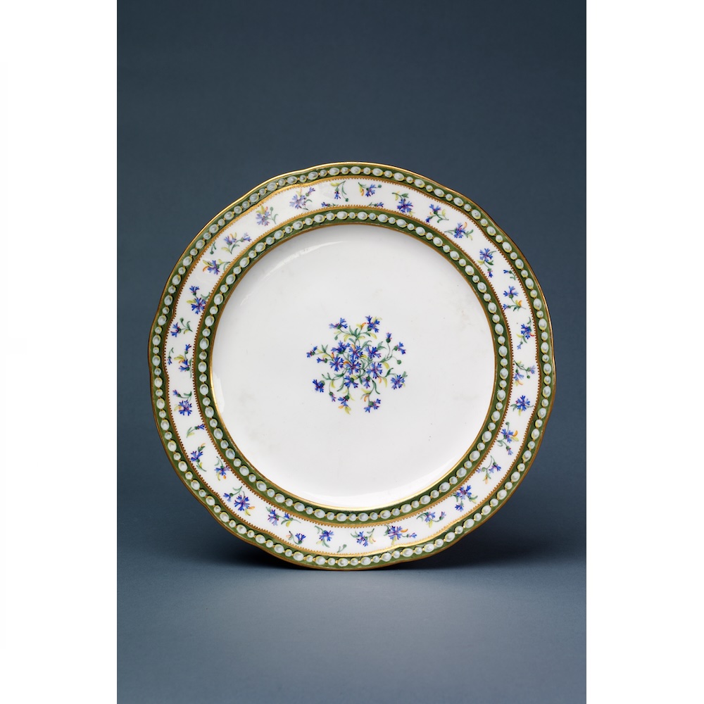 Plate, Marie Antoinette's dinnerware set "Pearls and Cornflowers," Sèvres Porcelain Manufactory　