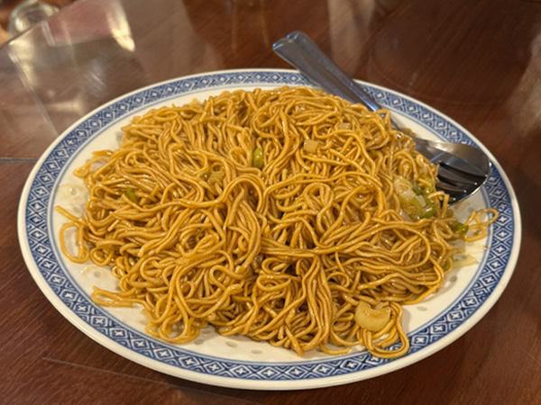 「嘉賓」の「牡蠣ソース和えそば」